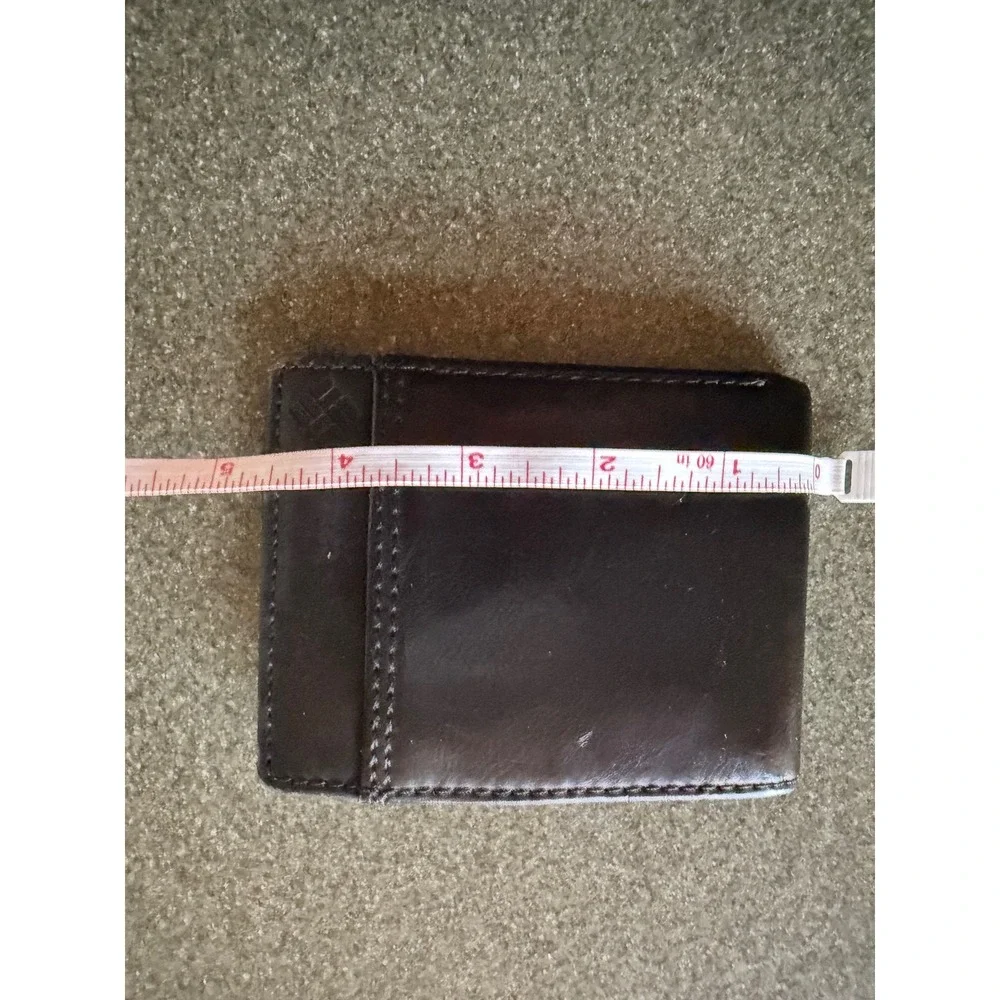 Columbia Mens BlackCoated Leather Bifold Wallet Plaid Lining ID Window